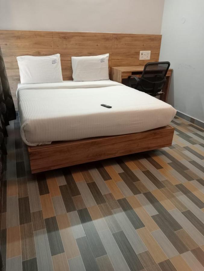 Season 4 Residences - 1Bhk Furnished Apartments Csennai Kültér fotó